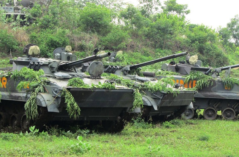 Phát biểu bên lề triển lãm Eurosatory 2014, lãnh đạo Tập đoàn Rosoboronexport (Nga) tuyên bố rằng, Nga đã đạt được một số thỏa thuận với Philippines về việc cung cấp xe chiến đấu bộ binh BMP-3 cho quân đội nước này. Trước đó, Indonesia đã trở thành khách hàng đầu tiên ở Đông Nam Á mua BMP-3.